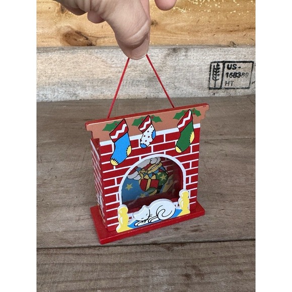 Vintage 3D Christmas Ornament Santa In Chimney Scene Dakin,inc Product Of Taiwan - Picture 7 of 13